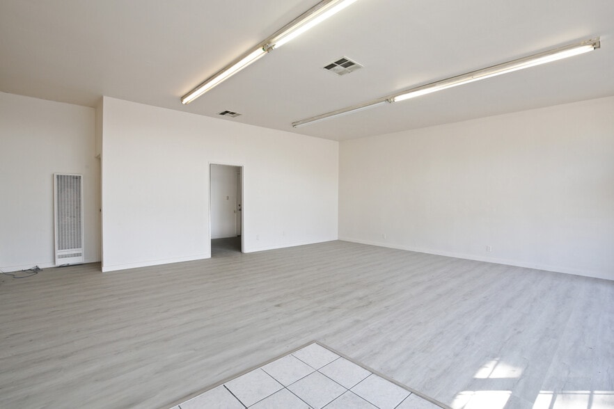 More Photos Of 8306 Garfield Ave, Bell Gardens Storefront Retail Residential For Sale