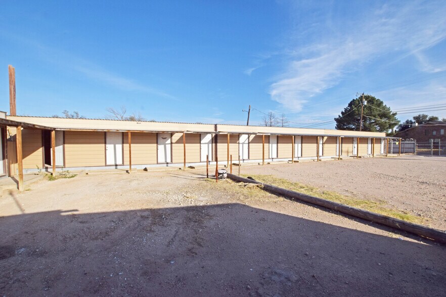 More Photos Of 305 E 57th St, Odessa Warehouse For Sale