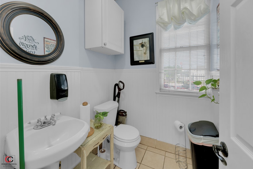 More Photos Of 14 Chisholm Trail Rd, Round Rock Schools For Sale