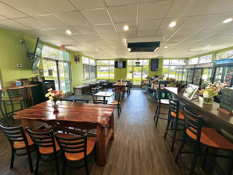 More Photos Of 14474 Beach Blvd, Jacksonville Fast Food For Lease