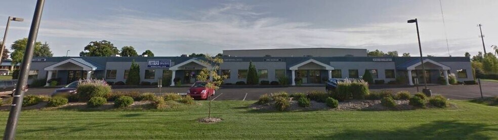 More Photos Of 2976-2990 Voyager Dr, Green Bay Office For Lease