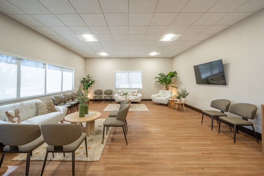 More Photos Of 3795 Boynton Beach Blvd, Boynton Beach Medical For Lease