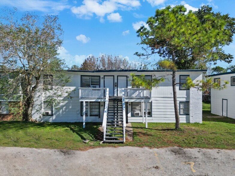 Primary Photo Of 2312-2315 Avenue B, Dickinson, TX 77539 Ave, Dickinson Apartments For Sale