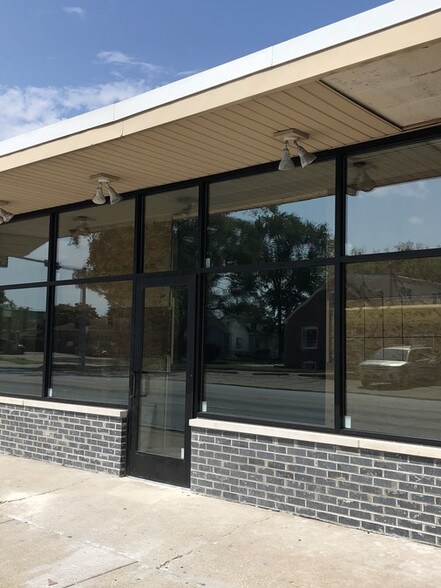 More Photos Of 1250-1254 W 127th St, Calumet Park Storefront Retail Office For Sale