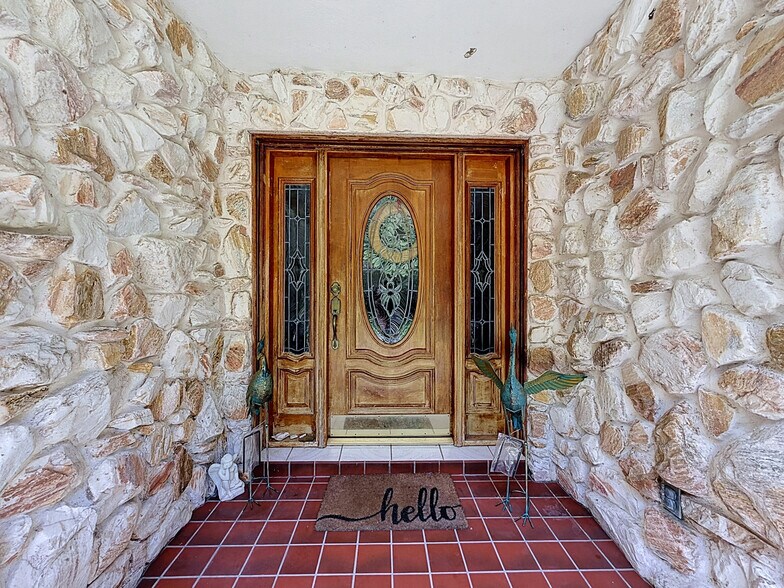 More Photos Of 26311 Willow St, Brooksville Specialty For Sale