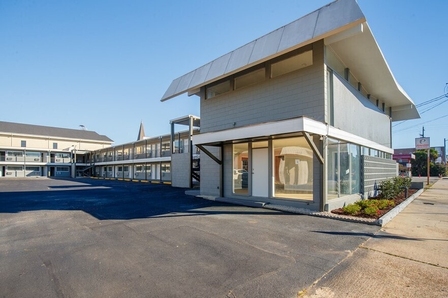 More Photos Of 218 W Hill Ave, Valdosta Apartments For Sale