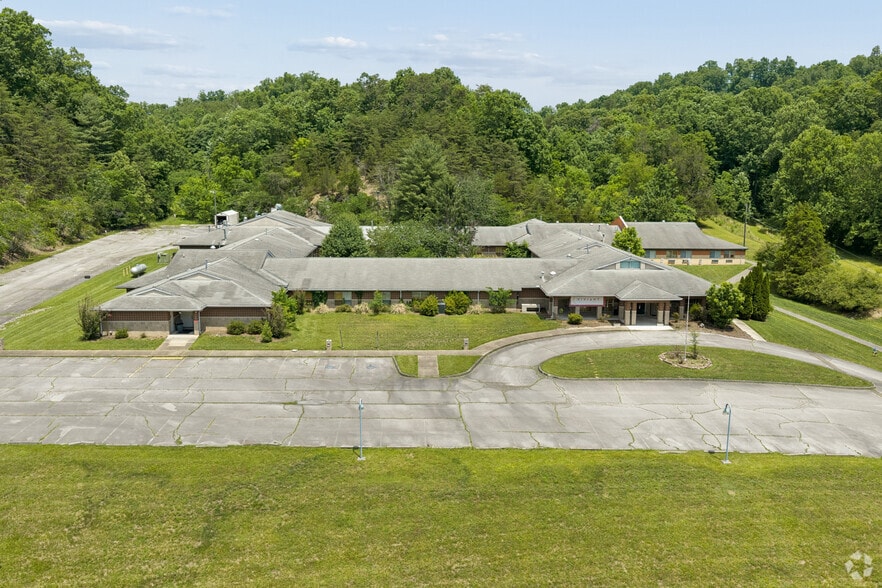 More Photos Of 250 Belle Brook Rd, Bristol Congregate Senior Housing For Sale