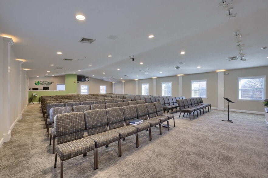 More Photos Of 121 Walnut Hill Rd, Millersville Religious Facility For Sale