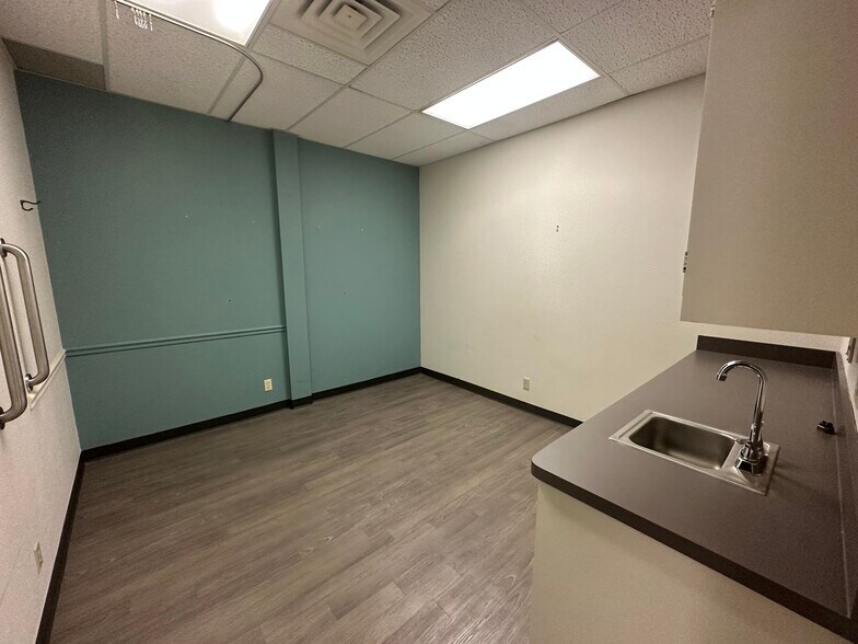 More Photos Of 4201 Camp Bowie Blvd, Fort Worth Medical For Lease