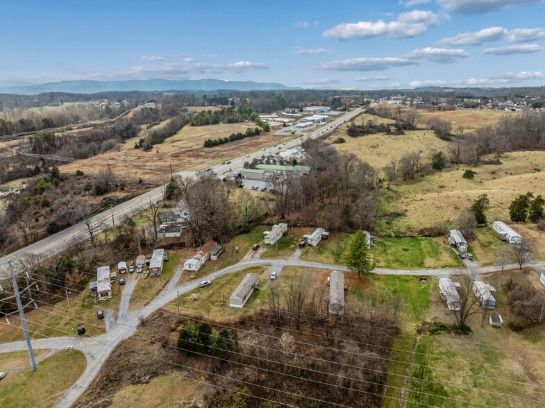 More Photos Of 102 Claude Simmons Rd, Johnson City Manufactured Housing Mobile Home Park For Sale