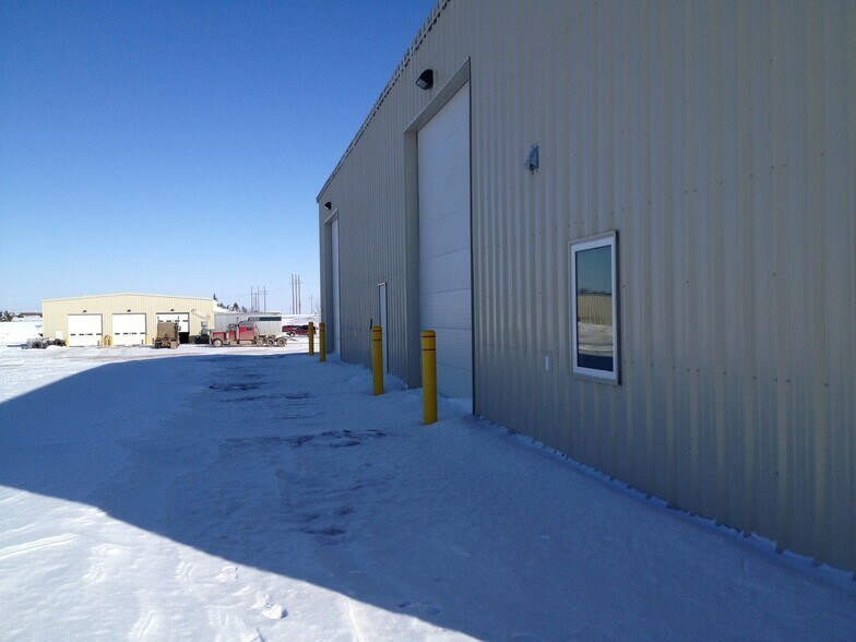 More Photos Of 409 5th St SE, Tioga Warehouse For Sale