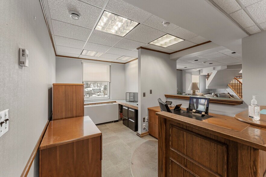 More Photos Of 1 W Market St, Corning Office Residential For Lease
