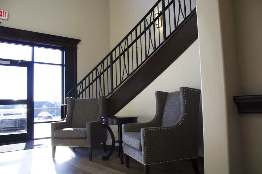 More Photos Of 225 Lilac Dr, Edmond Office For Lease