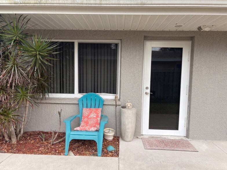 More Photos Of 1542 Guava Ave, Melbourne General Retail For Lease