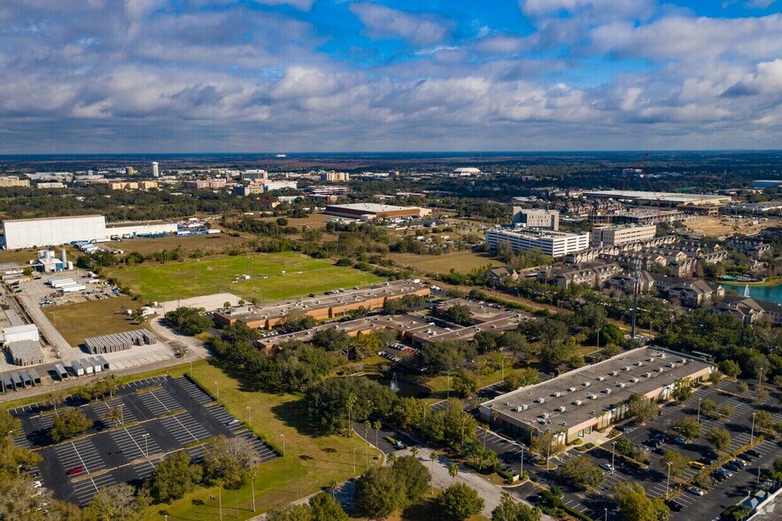 More Photos Of 10500 University Center Dr, Tampa Light Distribution For Lease