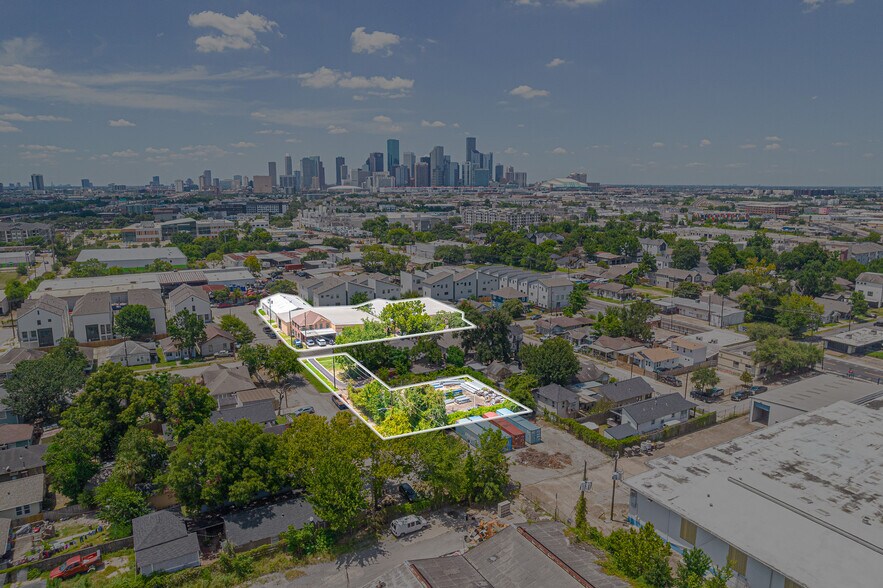 More Photos Of 1714 Hussion St, Houston Warehouse For Sale