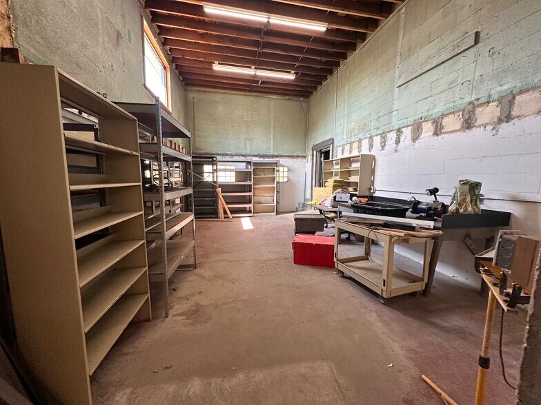 More Photos Of 1623-1635 Chicago Dr SW, Grand Rapids Freestanding For Lease