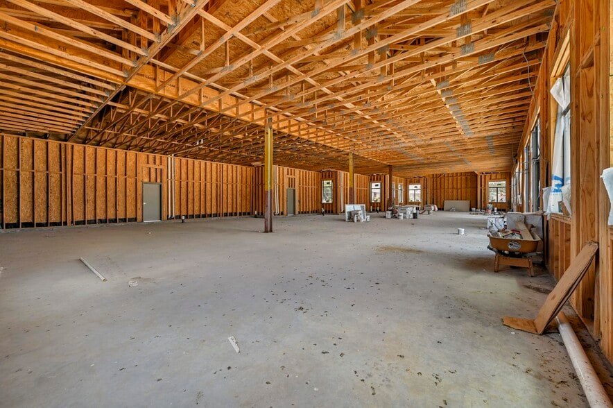 More Photos Of 1001 Travis Ranch Blvd, Forney Freestanding For Sale