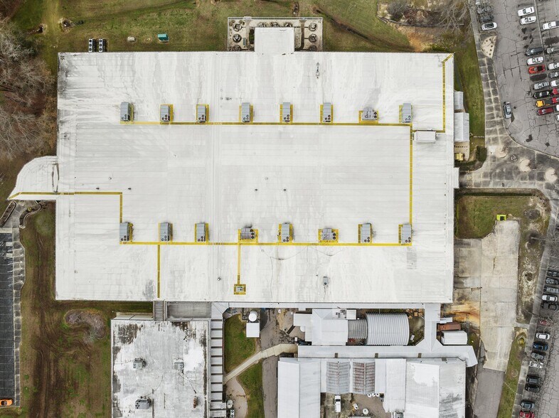 More Photos Of 951 Wendell Blvd, Wendell Manufacturing For Sale