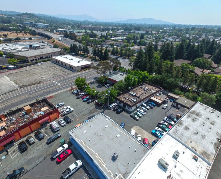 More Photos Of 816 Piner Rd, Santa Rosa Flex For Sale