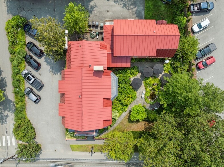 More Photos Of 41 Pleasant St, Woodstock Hospitality For Sale