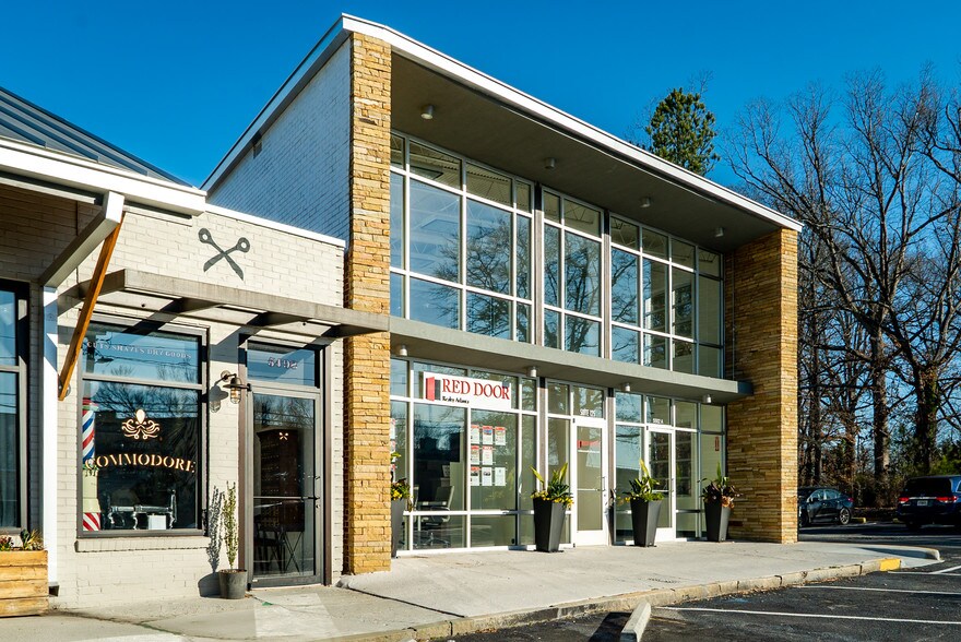 More Photos Of 5502 Peachtree Rd, Chamblee Storefront Retail Office For Lease