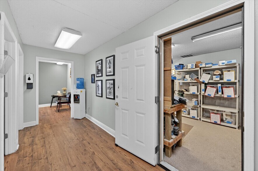 More Photos Of 7 W Main St, Apopka Office For Sale