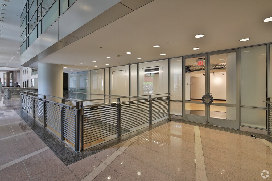 More Photos Of 1300 Pennsylvania Ave NW, Washington Office For Lease