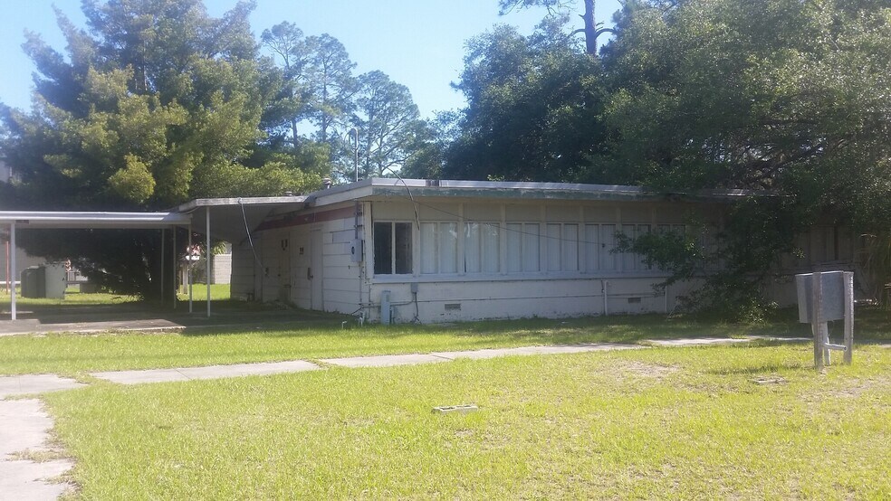 More Photos Of 407 E Ash St, Perry Medical For Sale