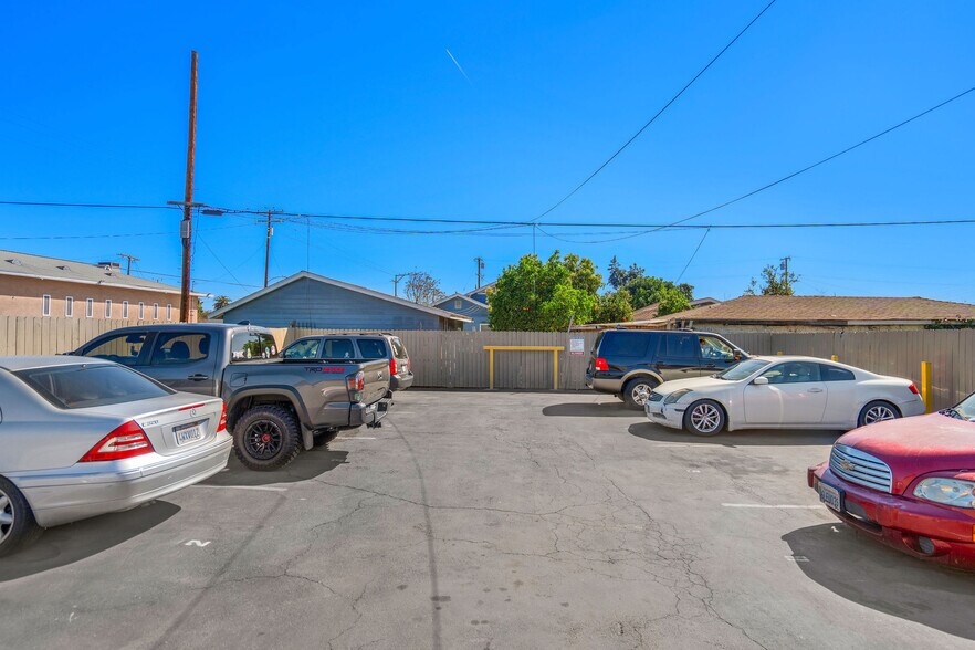 More Photos Of 8804 Beach St, Los Angeles Apartments For Sale