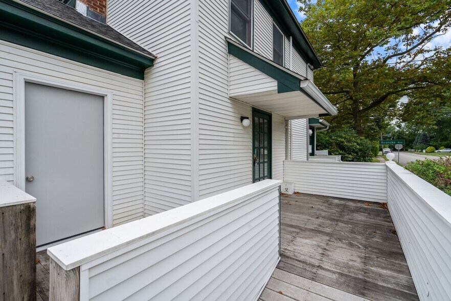 More Photos Of 1228 Roanoke Ave, Riverhead Medical For Sale