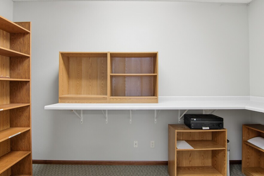 More Photos Of 2108 S Broadway St, Menomonie Office For Sale