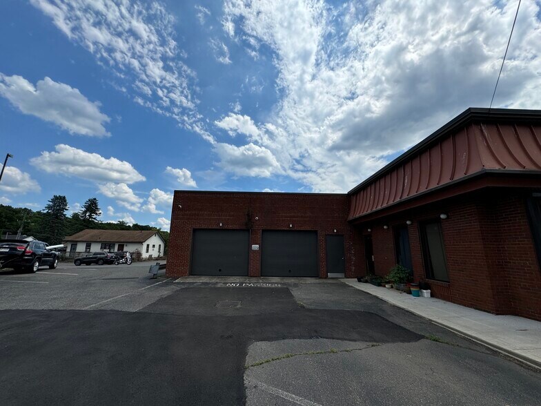 More Photos Of 1771-1777 Boston Rd, Springfield Freestanding For Sale