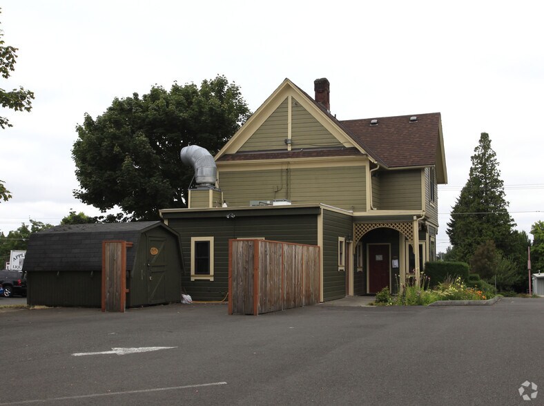 More Photos Of 1304 E Powell Blvd, Gresham Storefront Retail Office For Sale