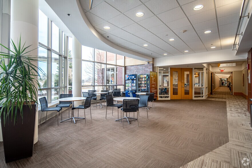 More Photos Of 2805 Campus Dr, Plymouth Medical For Lease