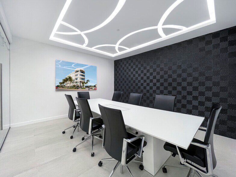 More Photos Of 2655 N Ocean Dr, Riviera Beach Office For Lease