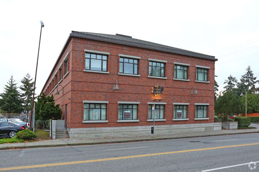 More Photos Of 911 N 145th St, Seattle Office For Sale