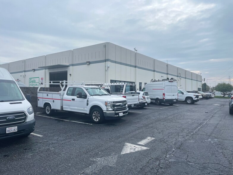 More Photos Of 391 Foster City Blvd, Foster City Industrial For Sale