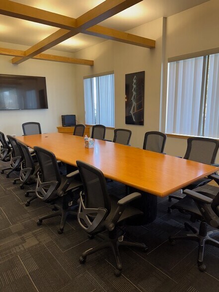 More Photos Of 2906 E Coronado St, Anaheim Warehouse For Lease