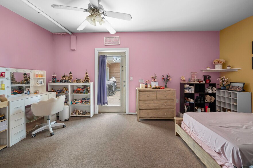 More Photos Of 10 Hunter Ave, Miller Place Office Residential For Sale