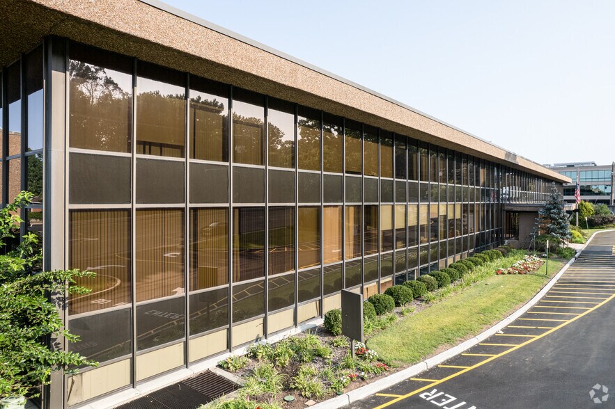 More Photos Of 560 Sylvan Ave, Englewood Cliffs Office For Lease