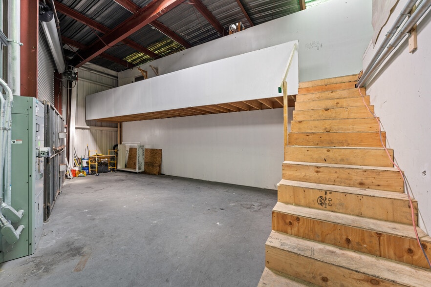 More Photos Of 57 Loomis St, San Francisco Warehouse For Lease