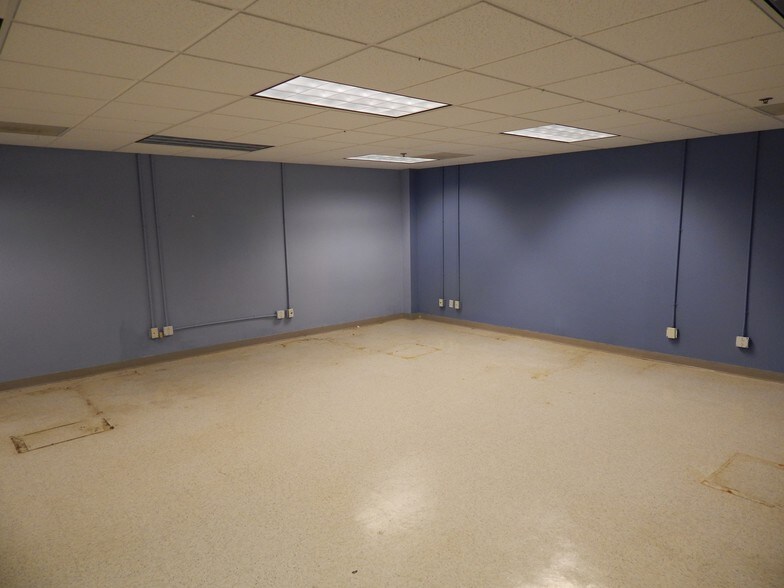 More Photos Of 3654 S Grand Blvd, Saint Louis Office For Sale