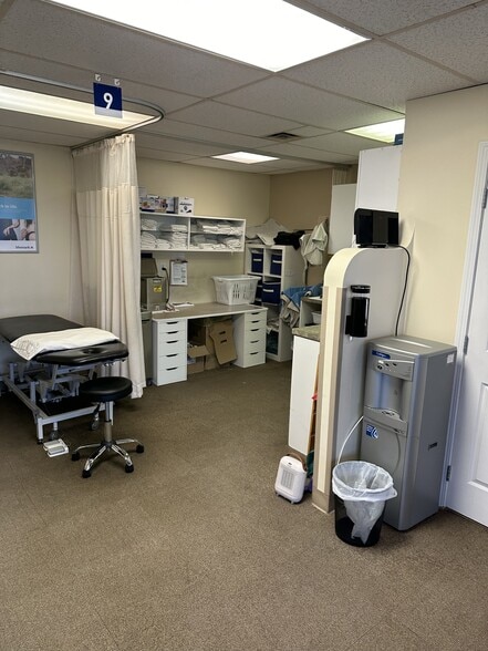 More Photos Of 8944 182nd St NW, Edmonton Office For Lease
