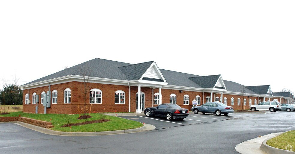 More Photos Of 7497 Right Flank Rd, Mechanicsville Medical For Lease