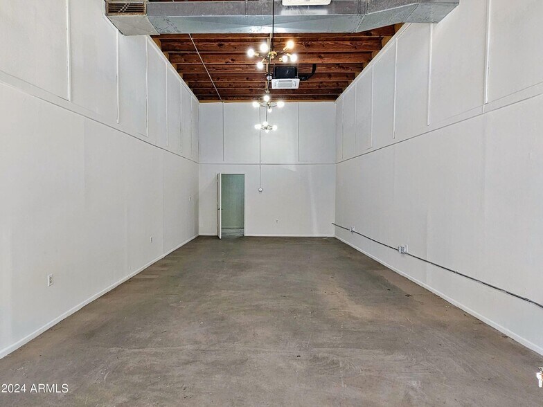 More Photos Of 31 Subway St, Bisbee Storefront Retail Office For Sale