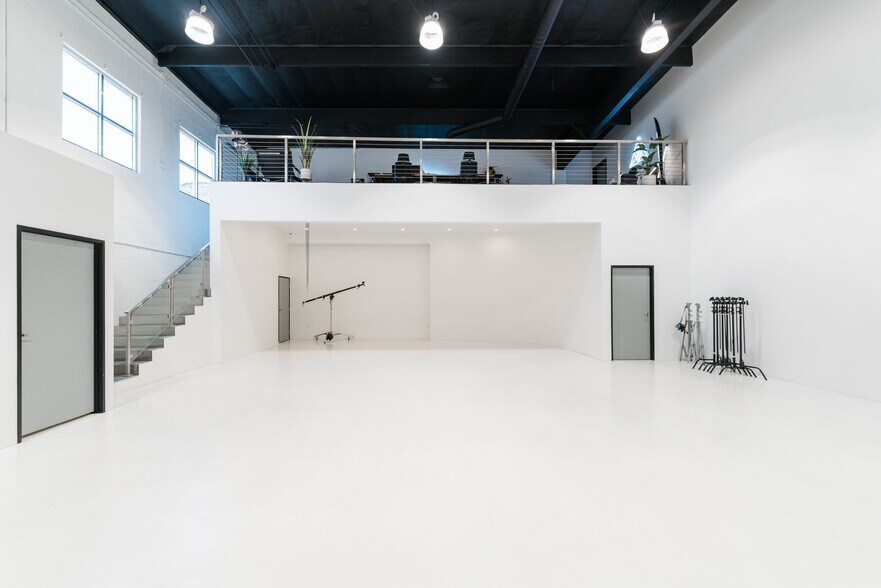 More Photos Of 1118 S Santa Fe Ave, Los Angeles Warehouse For Lease