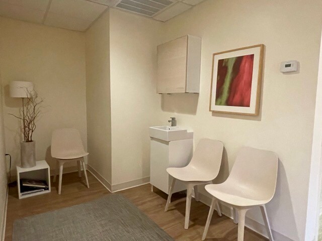 More Photos Of 285 Governor St, Providence Medical For Lease