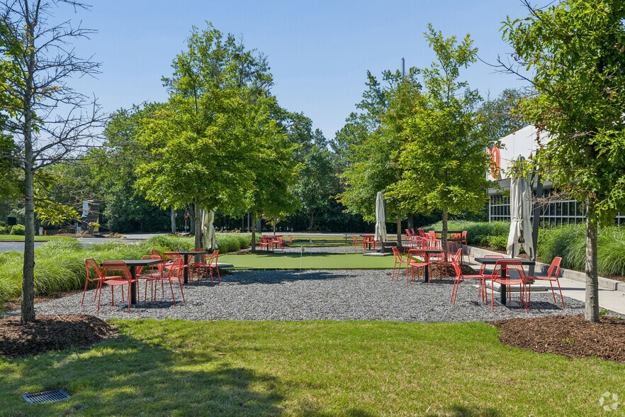 More Photos Of 1000 Holcomb Woods Pky, Roswell Unknown For Lease