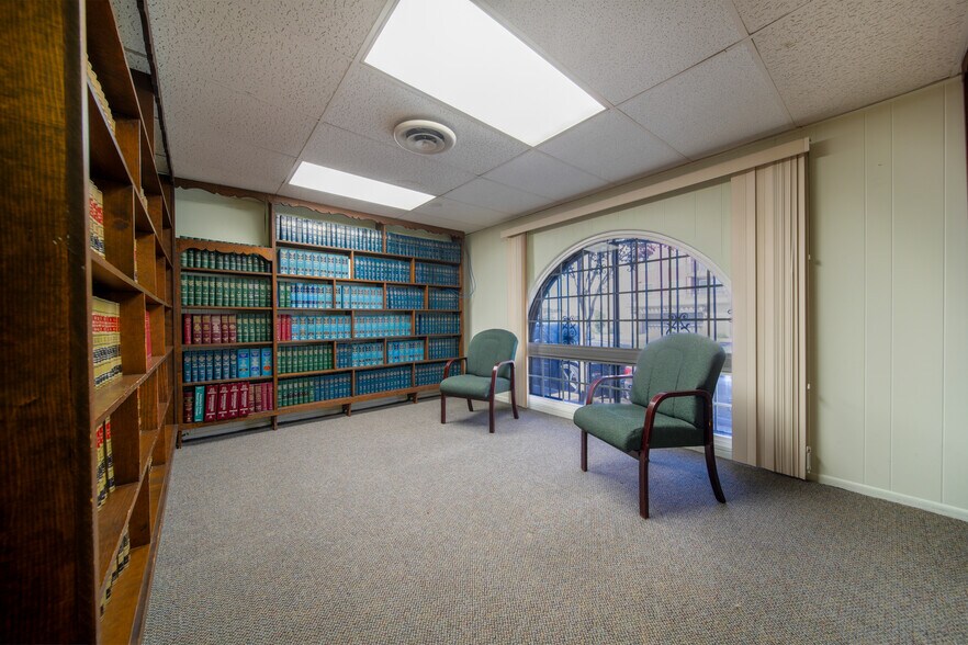 More Photos Of 13624 San Antonio Dr, Norwalk Office For Sale